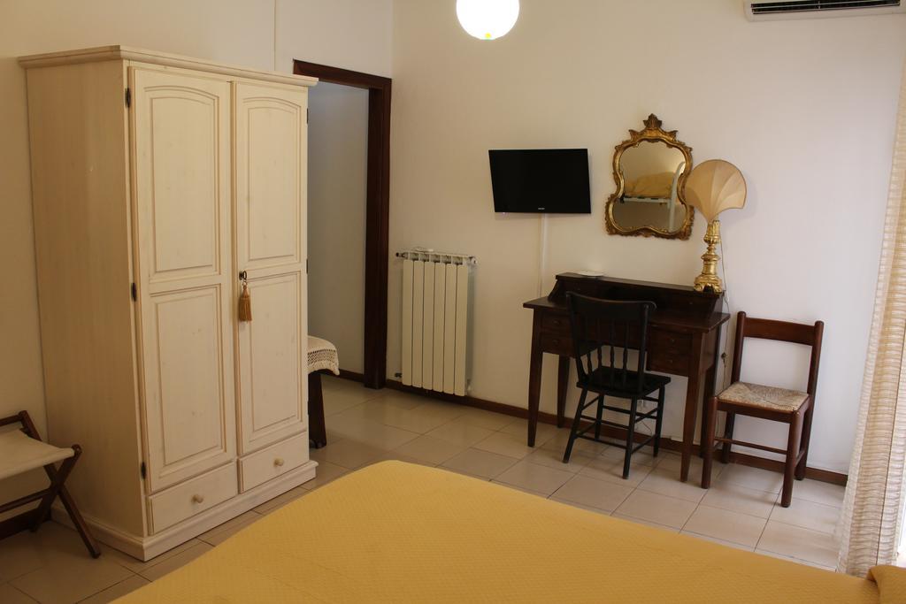 Hotel Villa Mora Giardini Naxos Exterior photo
