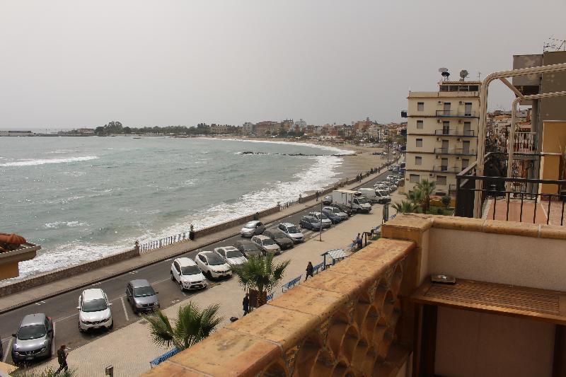 Hotel Villa Mora Giardini Naxos Exterior photo