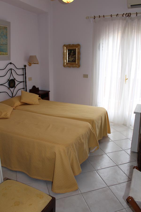 Hotel Villa Mora Giardini Naxos Exterior photo